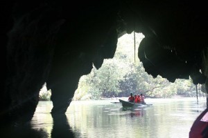A group of tourists prepare to enter the Puerto Princesa Underground River