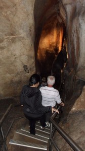 A tour at Australia's Jenolan Caves