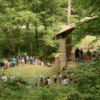 Mammoth Cave visitors begin the Grand Avenue Tour