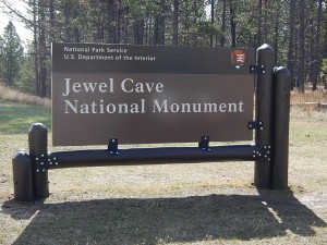The Jewel Cave National Monument entrance sign.